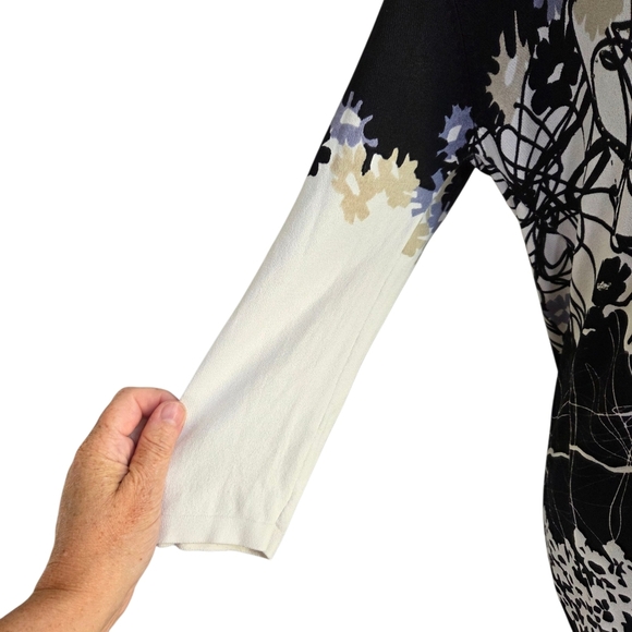 Elegant Black and White Floral Women's Tunic Wuth Rhinestones Size Med - Picture 3 of 5